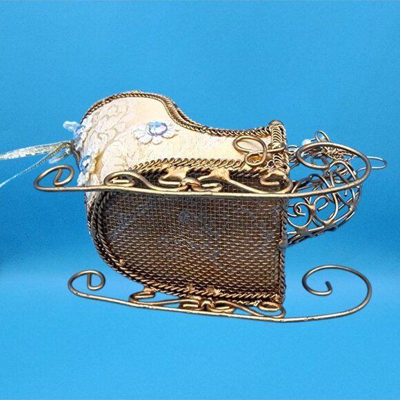 Victorian Reindeer Sleigh Ornament Gold Wire Lace Beaded Christmas Decor - Picture 10 of 11